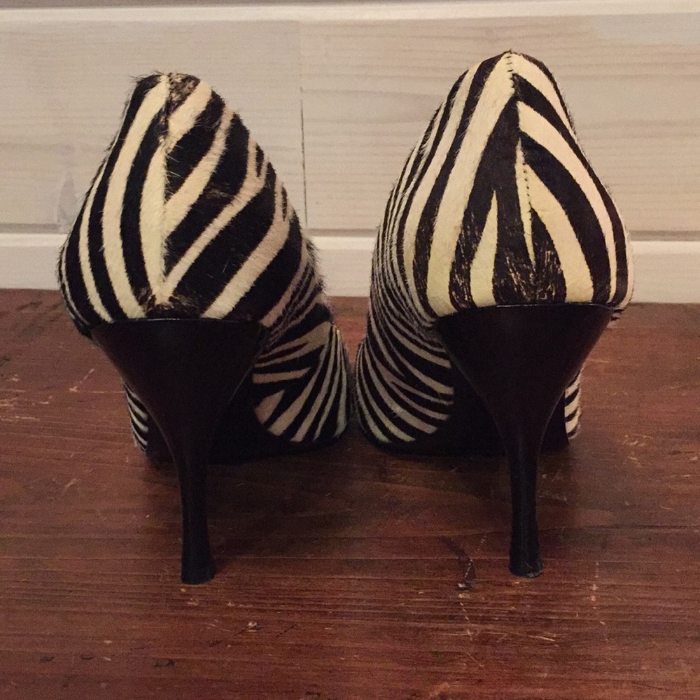 BCBGirls zebra print on calf hair pump - Picture 4 of 7